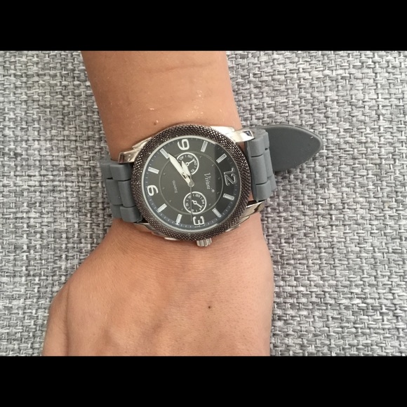 Watch - Picture 2 of 2